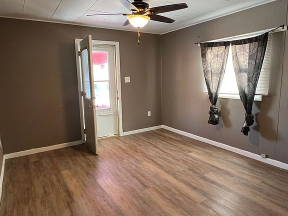 4th image of 1006 E 6TH STREET