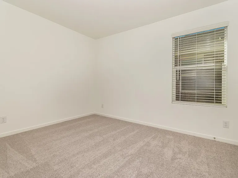 1708 Crossbill St — Photo 13