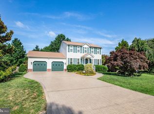 9 N Pointe Dr, Fredericksburg, VA 22405