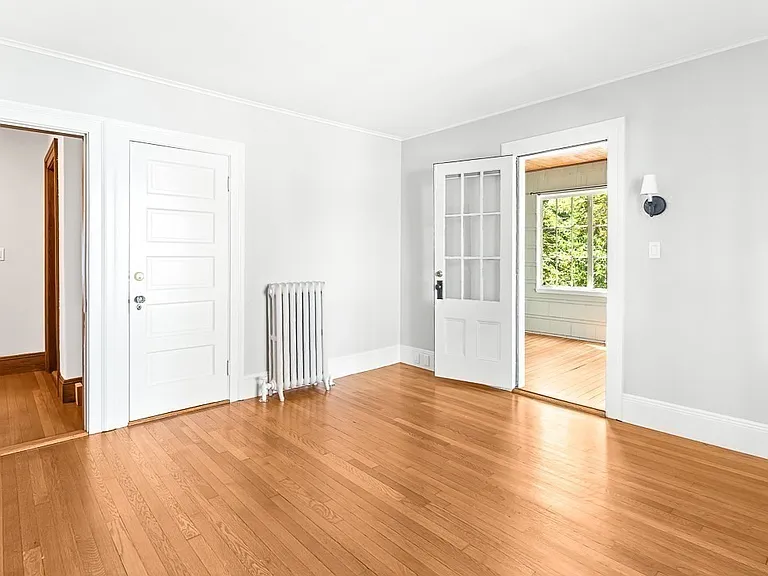 303 Washington St #1 — Photo 11