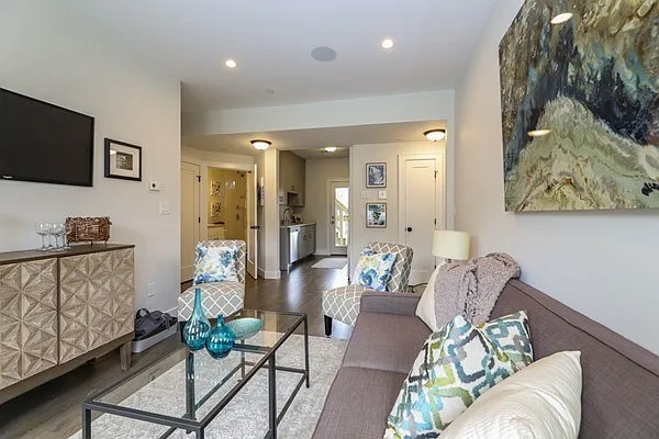 45 Clement Ave #3 — Photo 3