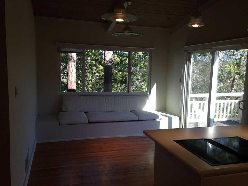 2nd image of 285 Holly Ln