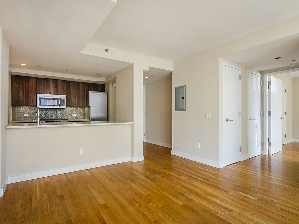 1st image of 303 10th Ave APT 12B