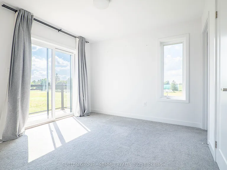 940 Saint David St N #3 — Photo 14