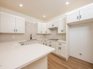 3246 Altura Ave #B, La Crescenta, CA 91214