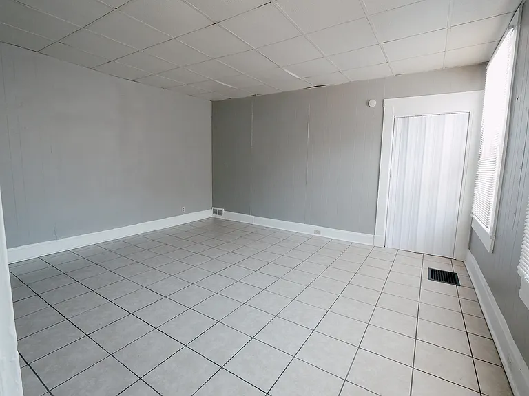 9230 Reading Rd #8 — Photo 6