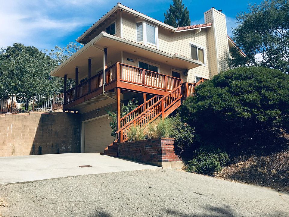 1st image of 18180 Bayview Dr