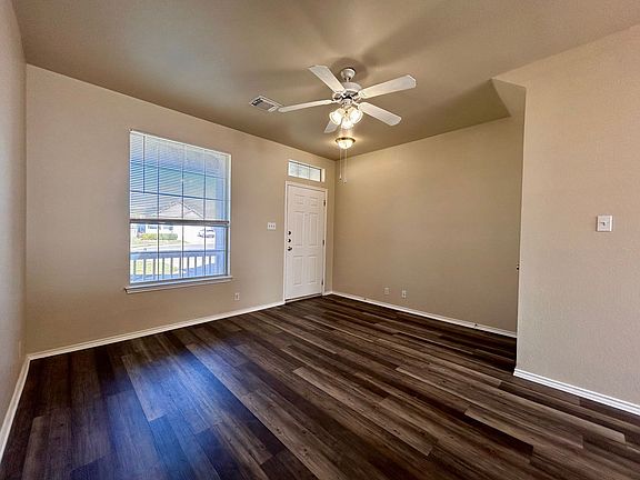 4th image of 2707 Westhampton Ct