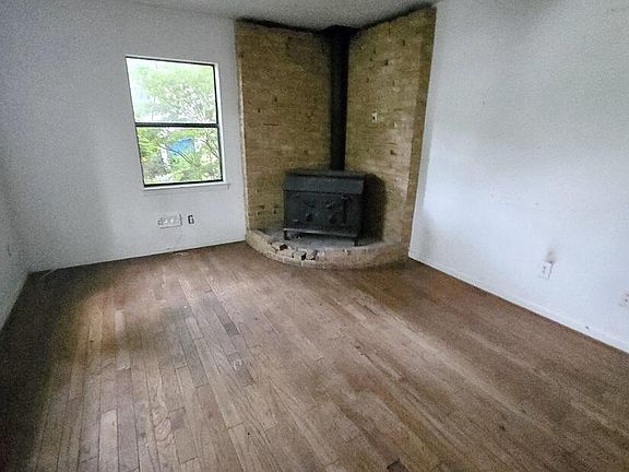 4th image of 2622 Alberta Ave SW