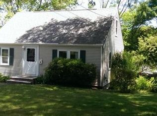 14 Oak Hill Rd, Weymouth, MA 02189