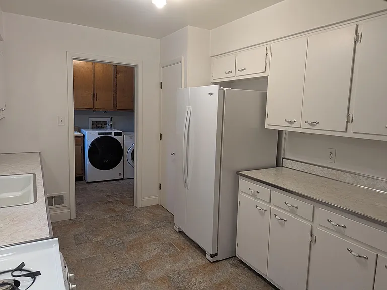 8242 Forest Ln — Photo 9