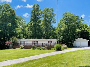 445 Valley View Dr, Burnside, KY 42519