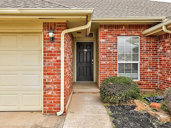 5th image of 17424 Mercury Ln