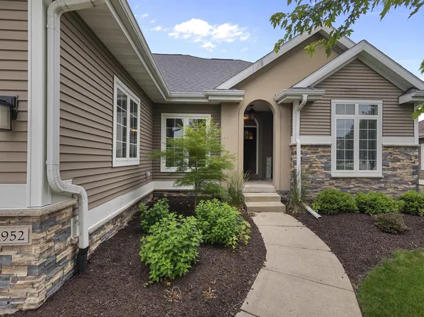 1952 Foggy Mountain Pass, Waunakee, WI 53597