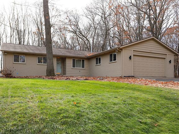 6477 Saybrook Dr-102