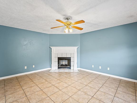 5th image of 1408 Middleborough Ct