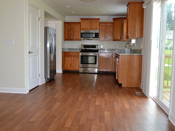 5th image of 515 Saffron Dr