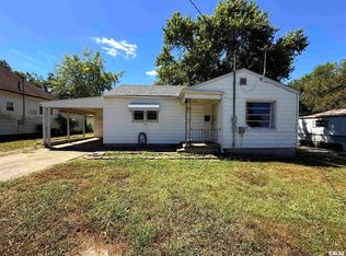 1109 S Feazel St, Harrisburg, IL 62946