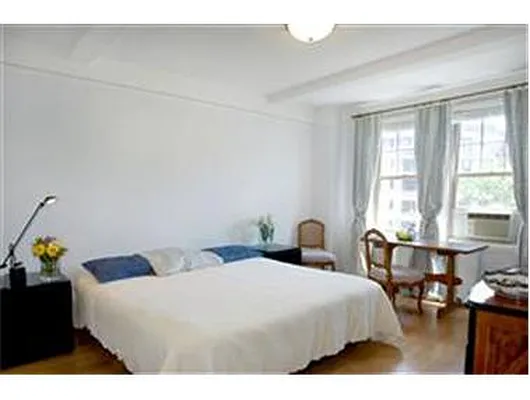 Rented by Douglas Elliman | media 4