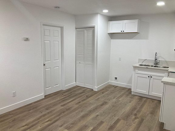 3rd image of 1455 Laramie Ave #2