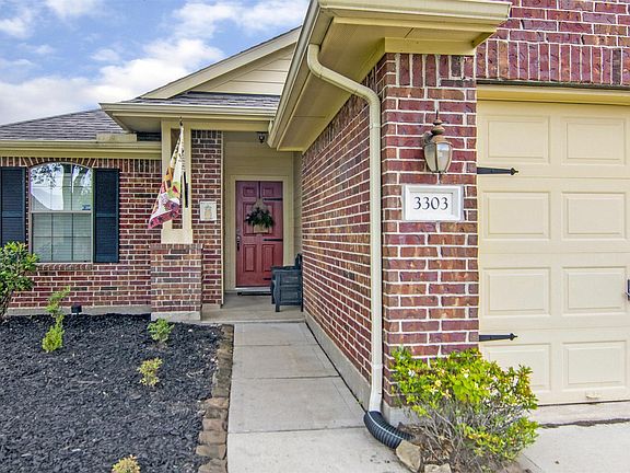 3rd image of 3303 Southern Green Dr