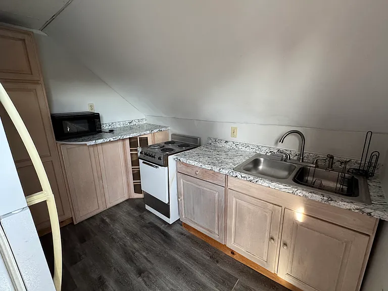 107 Cherry St #3 — Photo 4