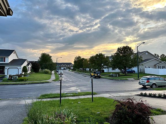4th image of 50 Nottingham Dr