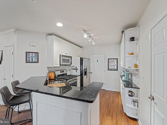 4th image of 5904 Terrapin Pl Unit 102