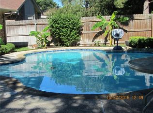 3200 Clear View Dr E, Bedford, TX 76021