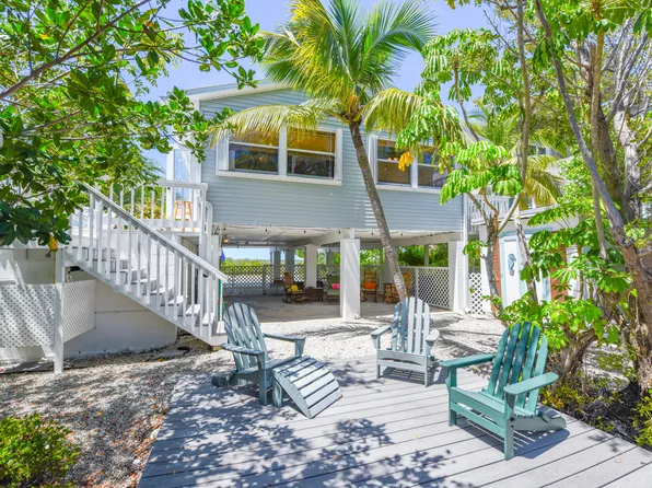 743 Indies Rd, Ramrod Key, FL 33042