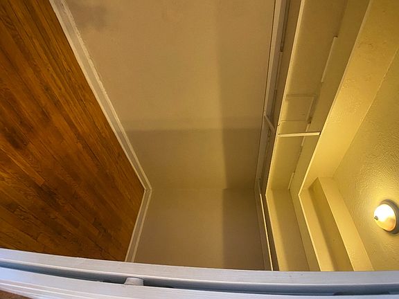 5th image of 7455 N Greenview Ave #2