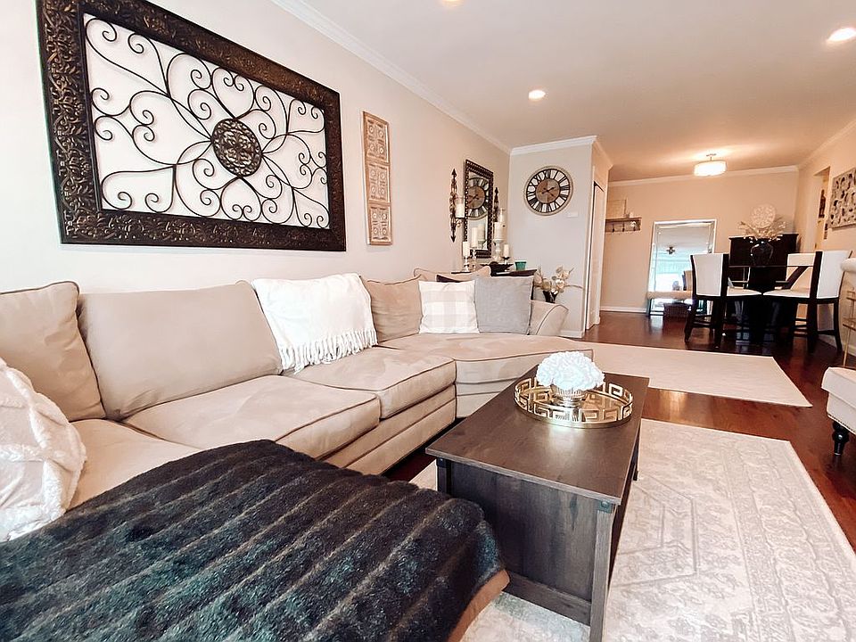 Open & spacious living area