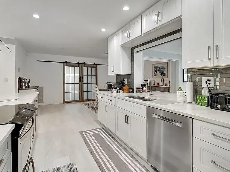 4450 NE 23rd Ave — Photo 13