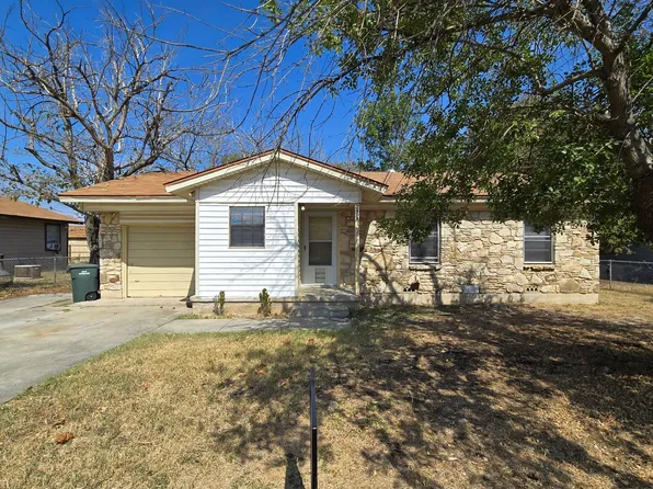 2408 Meadow Ln, Copperas Cove, TX 76522