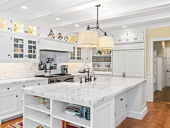 5th image of 51 Coves End Ln