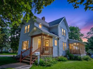 572 N Monroe St, Waterloo, WI 53594