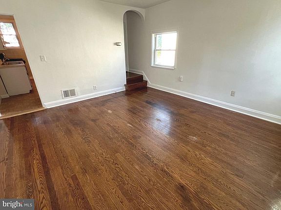 2nd image of 1628 Naturo Rd