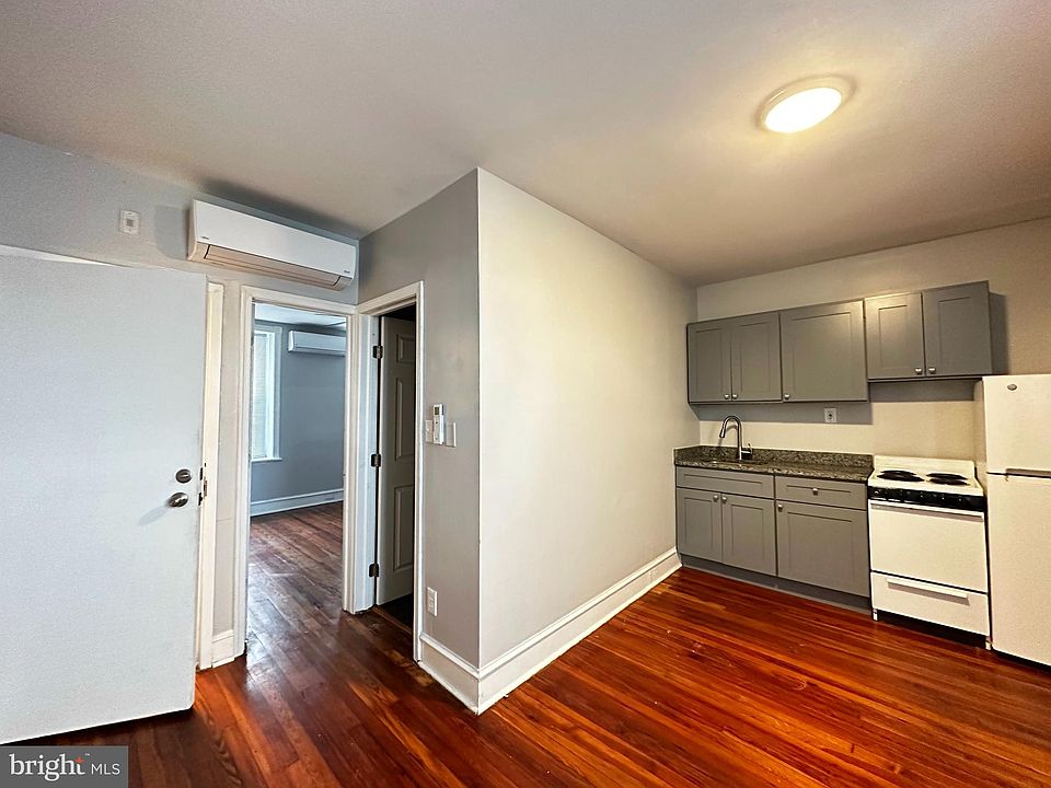 1st image of 3115 Kensington Ave #3
