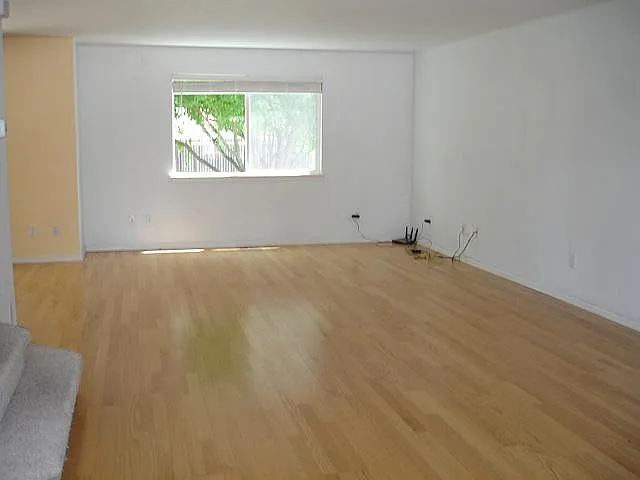2106 Laramie Ct — Photo 4