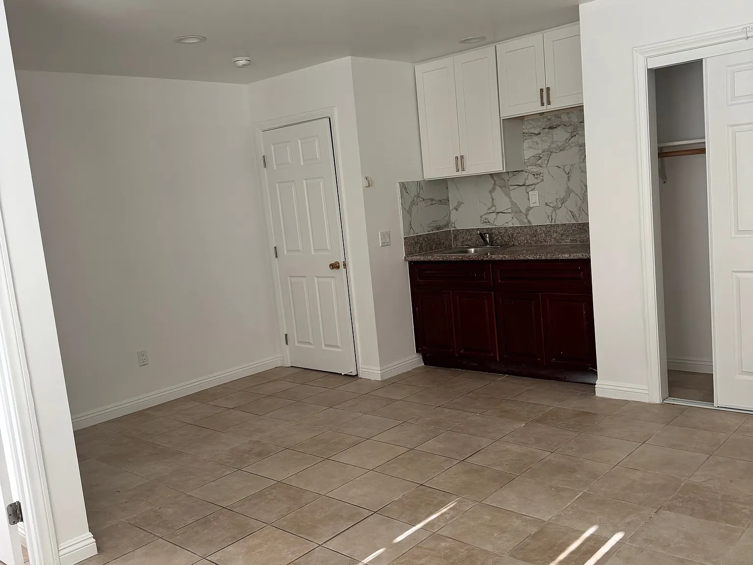 1 bed, 333 sqft, $1,350 — Photo 2