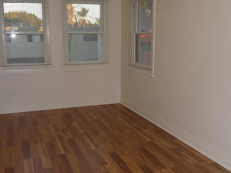 762 Orizaba Ave — Photo 15