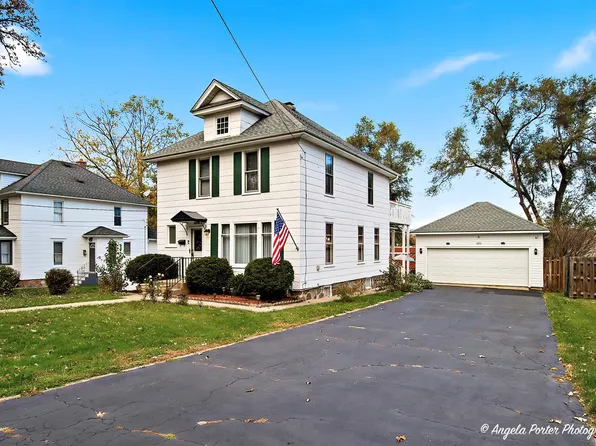 3804 Waukegan Rd, McHenry, IL 60050