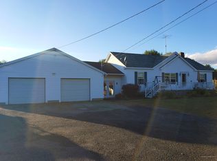 691 Hinckley Rd, Canaan, ME 04924