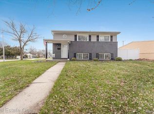 31867 Lynne Dr, Rockwood, MI