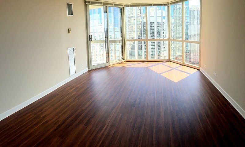 1st image of 10 E Delaware Pl APT 24C