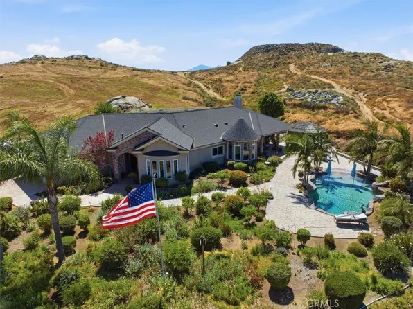 17041 Frankland Ln, Riverside, CA 92504