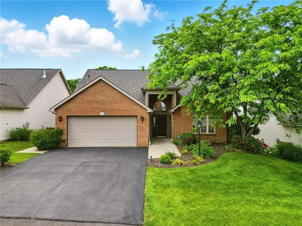 322 Carriage Dr, Freedom, PA 15042