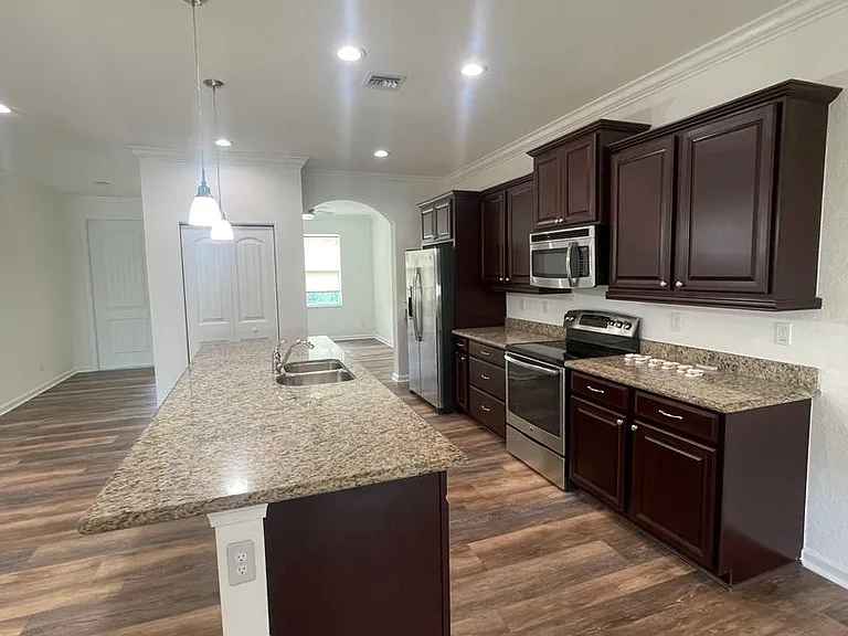 480 NW Windflower Ter — Photo 6