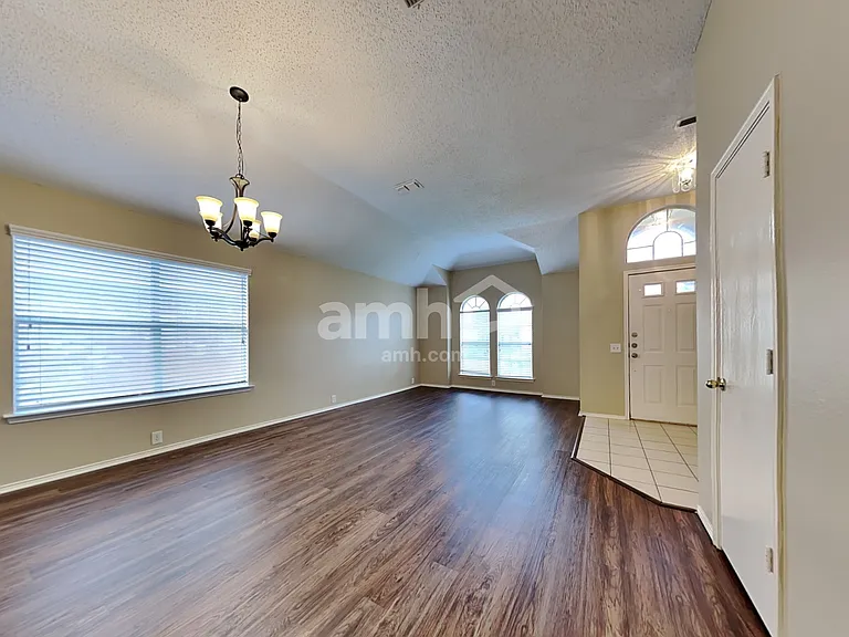 5221 Vista Verde Dr — Photo 9