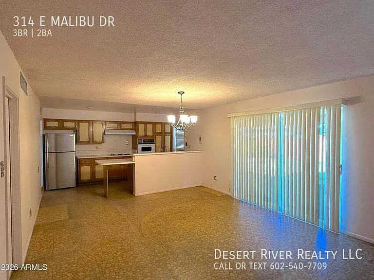314 E Malibu Dr — Photo 2